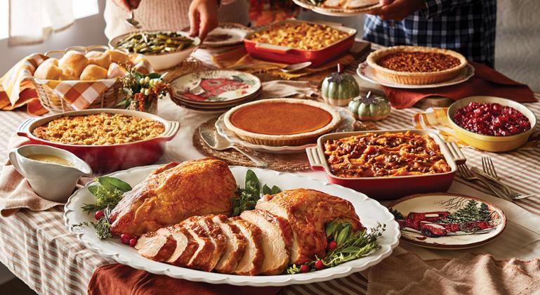 Here are some food safety tips for your Thanksgiving meal that can reduce common causes of foodborne illnesses.