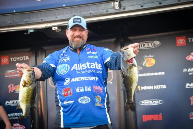 Rich Howes finished 12th in the pro division.  PHOTO/CINDY JOINT