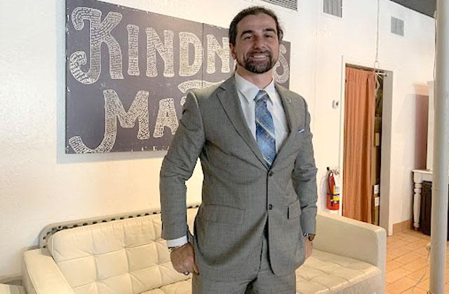 Dennis Misigoy meets with the Florida Freedom Keepers at Infusion Tea in Orlando to talk about his campaign. PHOTO/NATALIE FEDOR