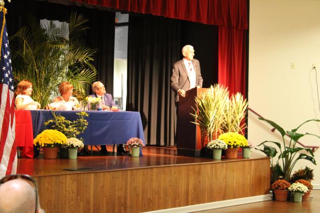Guest speaker Lt. Gen. Mark Hertling addresses the audience at Friday’s Veterans Day Salute dinner in St. Cloud. PHOTO/TERRY LLOYD