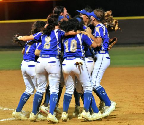 Osceola topped St. Cloud, 8-3, Friday to win the OBC championship softball game Friday. PHOTO/KATIE WHITT WILLIAMS