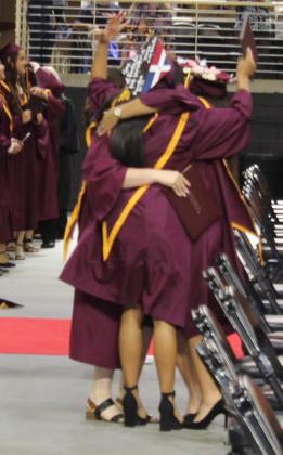 The emotion of "together one last time." PHOTO/KEN JACKSON