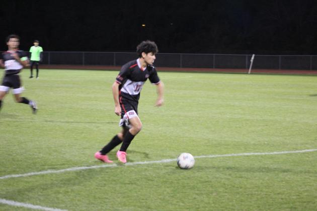 Gateway's Zion Correa brings the ball upfield in the Panthers' 4-0 regional playoff win Tuesday, the team's first playoff victory in over a decade. PHOTO/KEN JACKSON