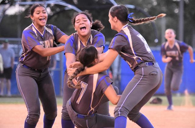 The Osceola Kowboys, glorious in victory in the District 7A-9 showdown Thursday against Harmony, will play at home Thursday in the Region 7A-3 quarterfinals. PHOTO/KATIE WILLIAMS