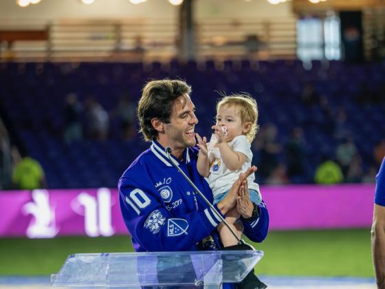 Who doesn't love a shot with a soccer legend and its next generation? PHOTO/MARIO CASAMALHUAPA