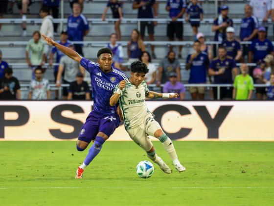 Alex Freeman defends strongly against Portland. The young defensive back also has been called up by the USA national team camp. The Orlando defense kept Portland scoreless. (Photo Mario Casamalhuapa)