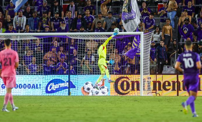 Orlando City goalie Pedro Gallese turns away an Inter Miami shot to preserve the lead. (Photo/Taylor McFee)