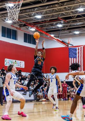 J.J. Barrett scored 11 points in the first quarter for St. Cloud, keeping them in the game early. (Photo/Taylor McFee)