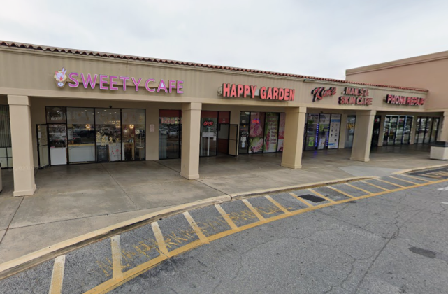 The incident occurred on  that happened on Thursday, Jan. 22 around 5:26 p.m. at the Sweety Cafe in the plaza at  Vine Street and Dyer Boulevard. 