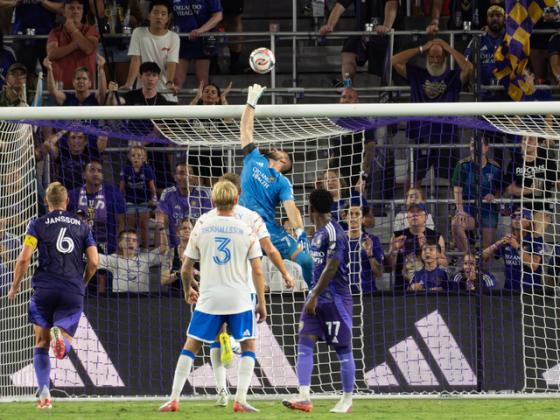 Maxime Crépeau, who finished with two saves, turned away an Elias Achouri effort at the top corner in the 10th minute of stoppage.  Photo by Mario Casamalhuapa