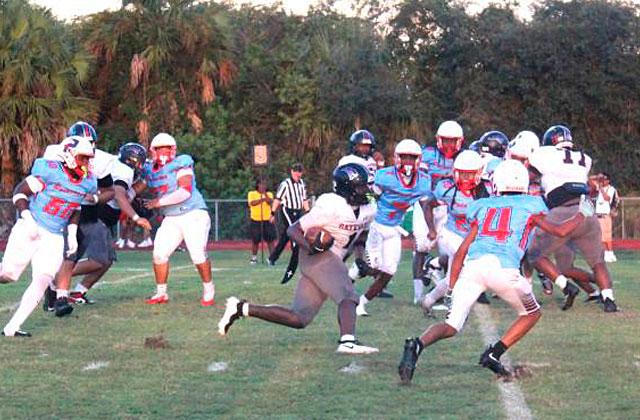 Gateway running back Nydrell Thigpen ran for 200 yards and a touchdown for the second straight week in a 17-7 win over Poinciana Friday. (Photo/Ken Jackson)