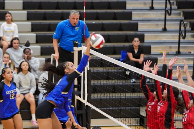 Osceola (in blue) and Gateway (red) are the top two seeds in the FHSAA Region 5A-2 volleyball tournament and will host first-round matches Wednesday. (Photo/Taylor McFee)