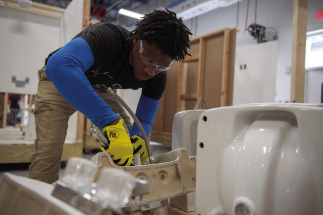 Thanks to a Lowe’s Foundation grant, Valencia College will open a plumbing trade certification program next February. PHOTO/VALENCIA COLLEGE