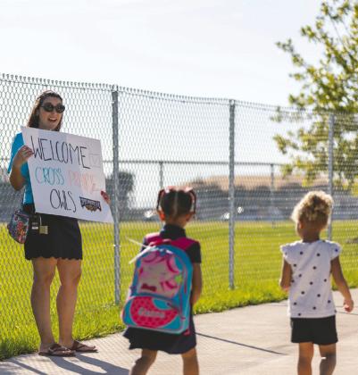 Parents, students, teachers and the community made their way through the first day of school at the new Cross Prairie K-8 in Kindred Monday. (Photos/Taylor McFee)