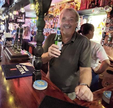 Fox &amp; Hounds celebrates its 40th anniversary — Photos by Ken Jackson