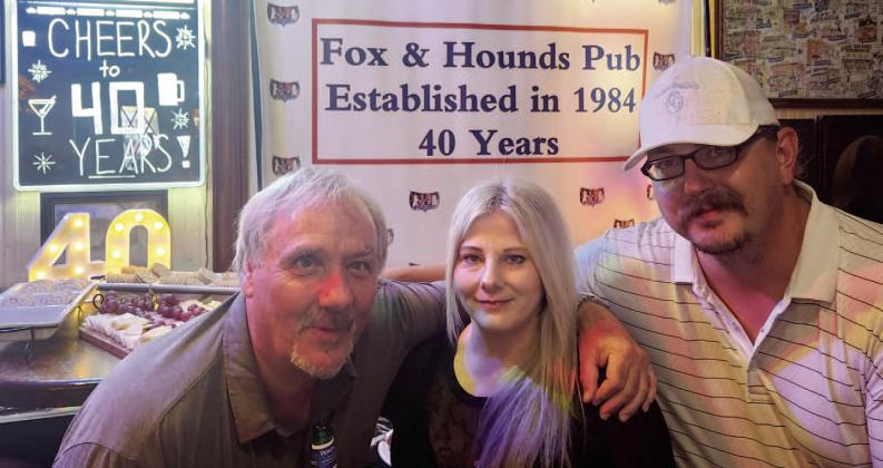 Fox &amp; Hounds celebrates its 40th anniversary — Photos by Ken Jackson