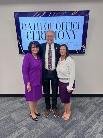  Supervisor of Elections Mary Jane Arrington were sworn in for their fifth terms, and Tax Collector Bruce Vickers his third, this week, joined by their families. PHOTO/OSCEOLA COUNTY PROPERTY APPRAISERS OFFICE