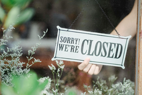 ICE and our own lawmakers are freezing our local economy. They aren’t making it easy for small business owners, as small businesses are having a challenging time remaining open, with several customers are too afraid to go out. (Photo/Amina Filkins, Pexels)