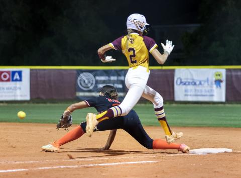 Lacey Scott legs out an infield single for one of her three hits in St. Cloud's 8-3 regional playoff win Thursday against Tohopekaliga. (Photo/Taylor McFee)
