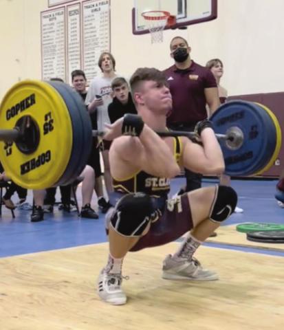 Noah Carr successfully cleans 230 pounds at Friday’s regional meet and will represent the Bulldogs at the FHSAA State Championship meet next week. PHOTO/ST. CLOUD HIGH SCHOOL