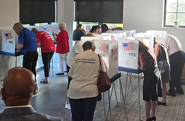 Hundreds turned out to hear from this year’s candidates and vote in the straw poll at Politics in the Barn in St. Cloud July 15. (Photos/Ken Jackson)