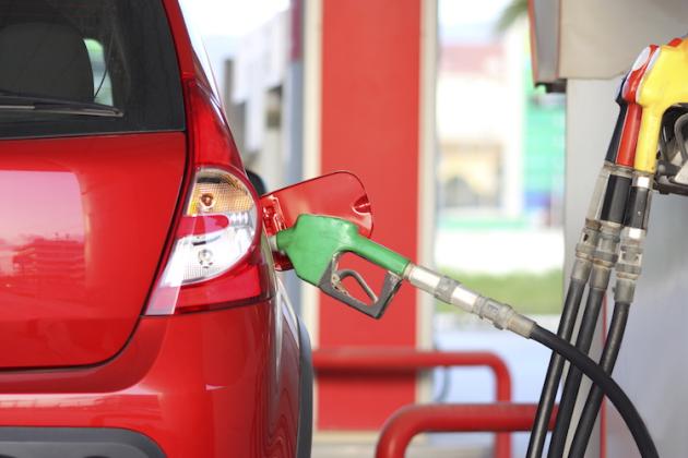 AAA said the average pump price dropped by about a dime over the past week and is expected to continue to decline. PHOTO/METROMILE