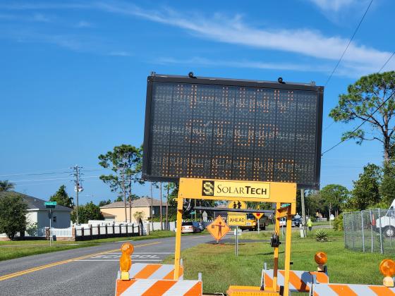 Signage on San Miguel refers to the upcoming four-way traffic stop. PHOTO/KEN JACKSON