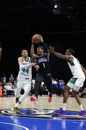 Javonte Smart takes it to the rim Sunday. He scored 17 points off the bench in the Magic's 135-122 win.