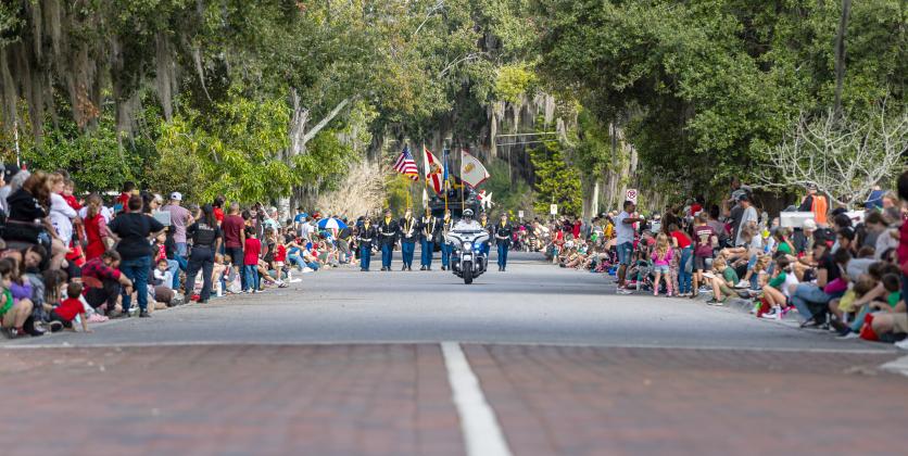 St. Cloud Tree Lighting and Christmas Parade photos by Taylor McFee