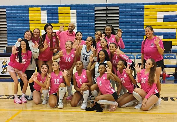 The Osceola Kowboys get the "one for the thumb" — their fifth straight district title — with a five-set win Thursday over local rival Gateway. (Photo/J. Daniel Pearson)