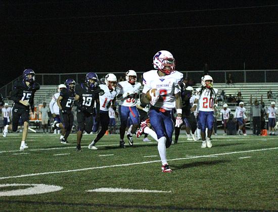 Slot receiver Jamarie Williams is one of the cogs in a Poinciana offense looking for its first playoff berth since 2000 and first district championship ever. Those would get a lot closer with a win Friday at Haines City. (Photo/Michelle Kostuch)