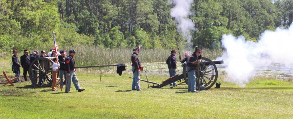 Yankee artillery fires!