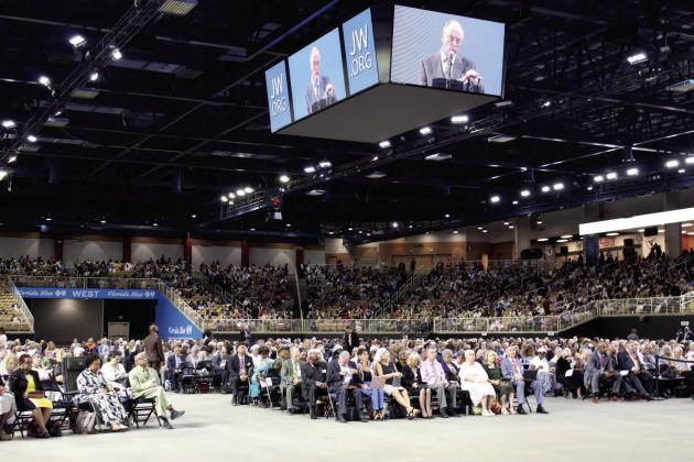 Thousands gathered Friday, Aug. 2 for the opening session of the Jehovah’s Witnesses annual regional convention at the Silver Spurs Arena. PHOTO/KEN JACKSON