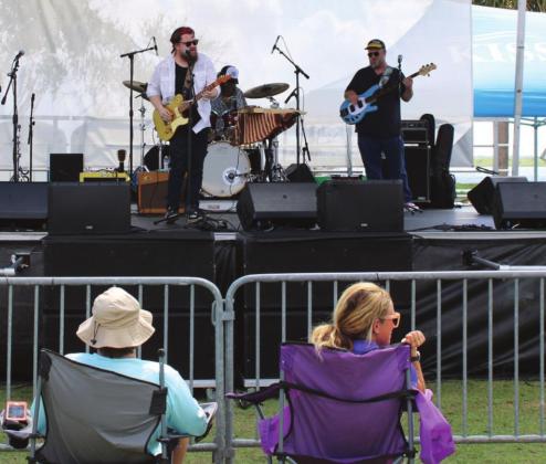 Damon Fowler lays on the electric blues