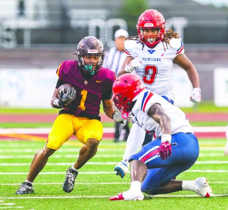 Running backs Taevion Swint (4) and T.J. Griffin (1) will be asked to carry the load on the ground in Friday’s Osceola-St. Cloud game, the 101st playing of the rivalry. PHOTOS/TAYLOR MCFEE