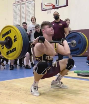 Noah Carr successfully cleans 230 pounds at Friday’s regional meet and will represent the Bulldogs at the FHSAA State Championship meet next week. PHOTO/ST. CLOUD HIGH SCHOOL