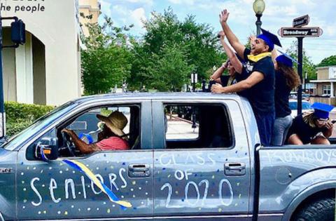 OHS graduation parade. NEWS-GAZETTE PHOTO/BRIAN MCBRIDE