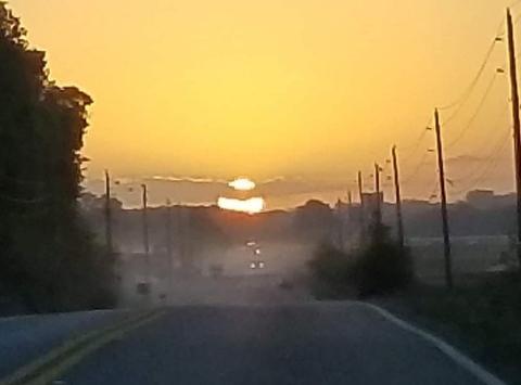 Sunrise over a school. A proposed bill in the Florida Legislature would prevent public middle schools from starting before 8 a.m. and public high schools from starting before 8:30 a.m. PHOTO/OCALA-NEWS.COM