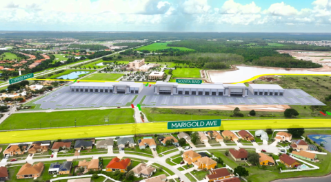 Big things are on top at Poinciana Lakes Plaza off Marigold Avenue. PHOTO/CLARK ELECTRIC