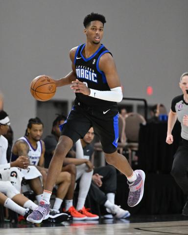 Robert Baker (28 points, 7 rebounds) battled to keep the overmatched Osceola Magic in Saturday's game. PHOTO/OSCEOLA MAGIC