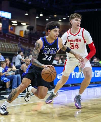Osceola Magic guard Lester Quinones, shown in the team's home opener, led the team with 25 points Monday and was clutch in the fourth quarter as the Magic started a six-game home stand with a 112-109 win over the Toronto Raptors 905 and seized first place in the NBA G League. (Photo/Taylor McFee)