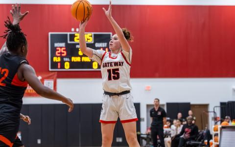 Sophomore Bella Davila scored 14 points in Gateway's 67-34 Class 5A regional semifinal playoff win Friday over Leesburg. (Photo/Taylor McFee)