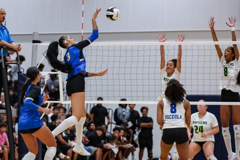 Osceola and Nova Lakes, who met in an Aug. 27 match, will play Monday in their openers of the Orange Belt Conference tournament at OHS. (Photo/Taylor McFee)