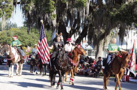 The crowds and festive groups returned for the 2021 St. Cloud Christmas Parade. The 2022 edition starts Saturday at 10 a.m., with a pre-show concert at 9. PHOTO/ROCHELLE STIDHAM