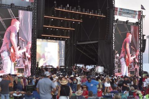 Country Thunder photos by Katie Williams